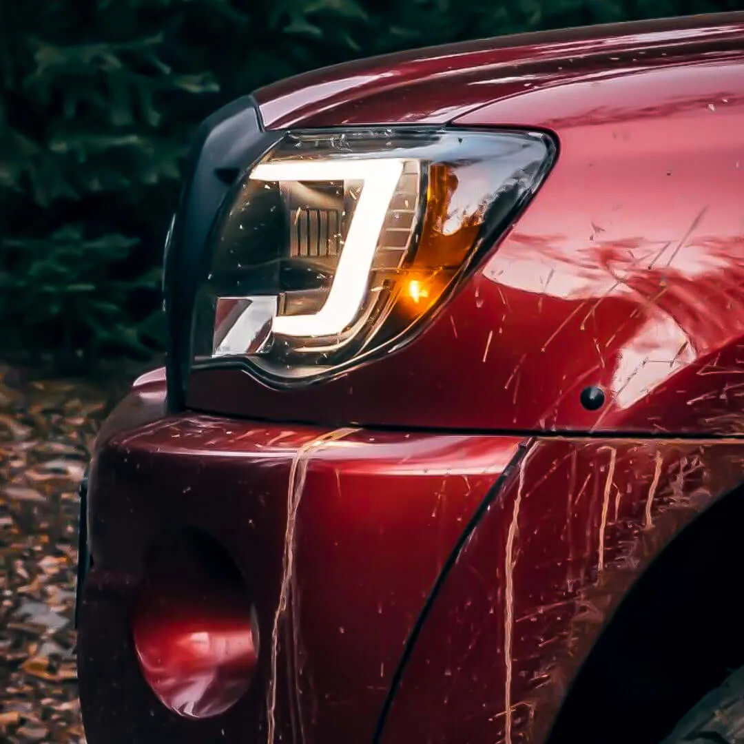 2005-2011 Toyota Tacoma LED Light Bar Projector Headlights