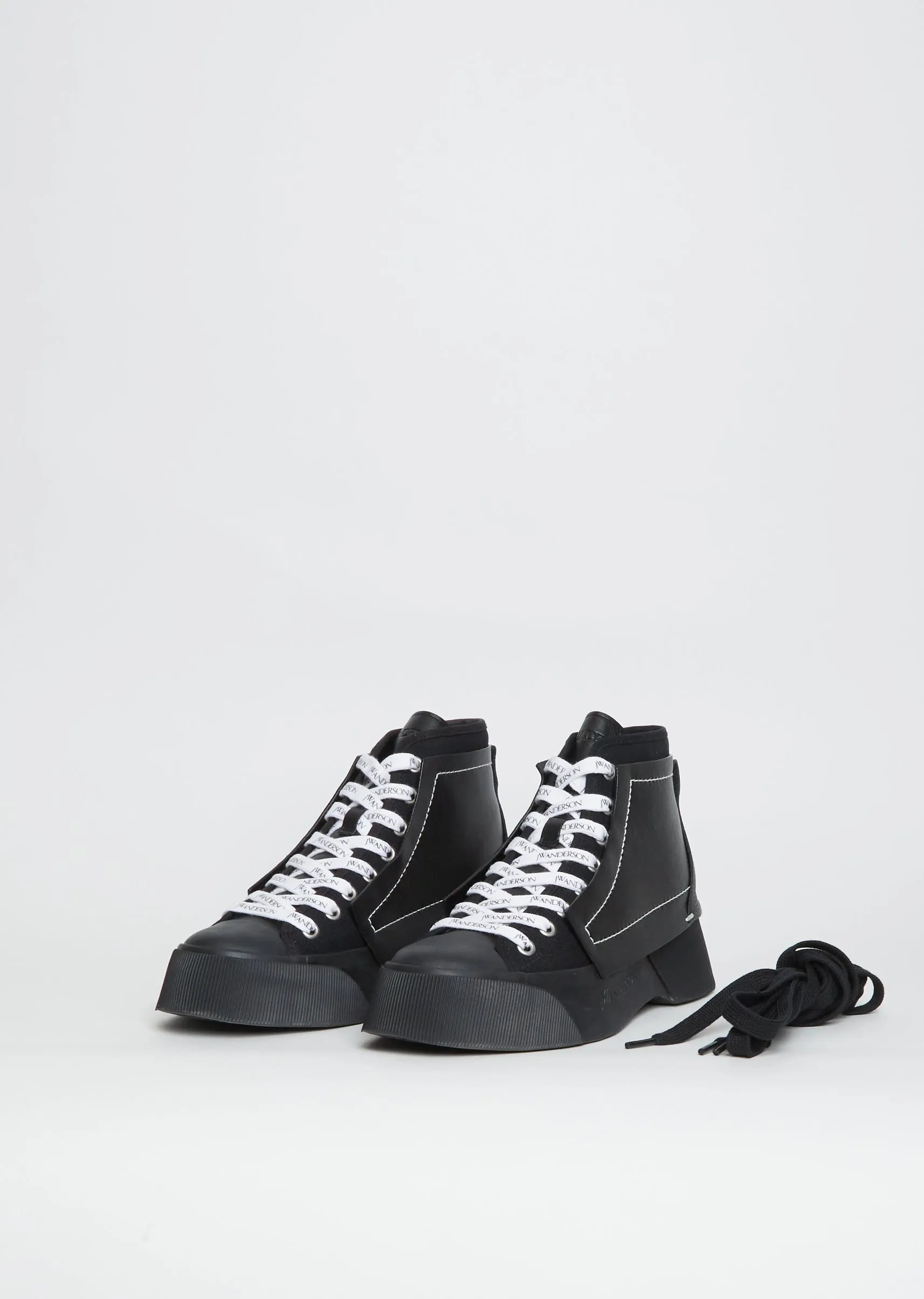 High-Top Trainer — Black