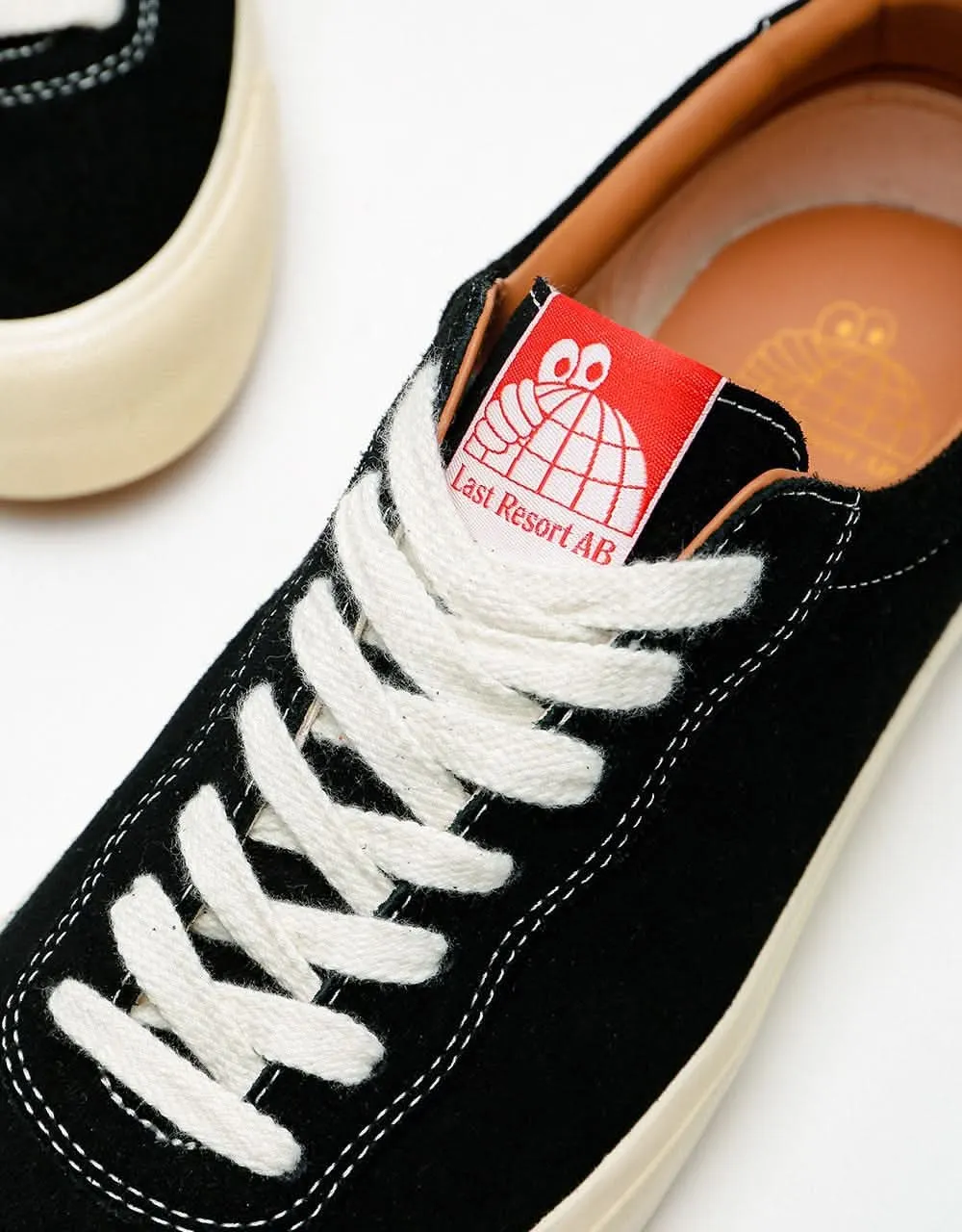 Last Resort AB VM001 Suede Lo Skate Shoes - Black/White