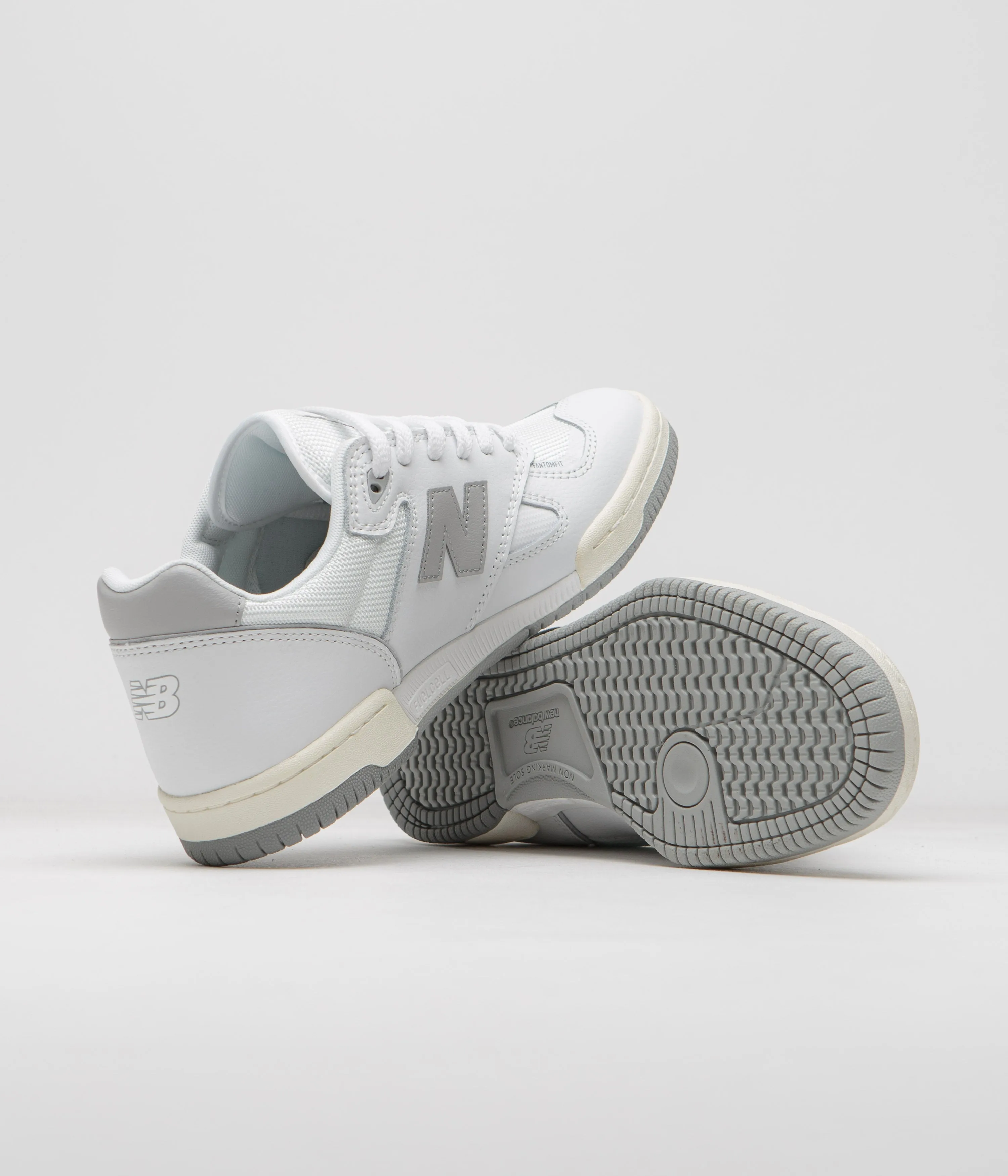 New Balance Numeric 600 Tom Knox Shoes - White / Grey