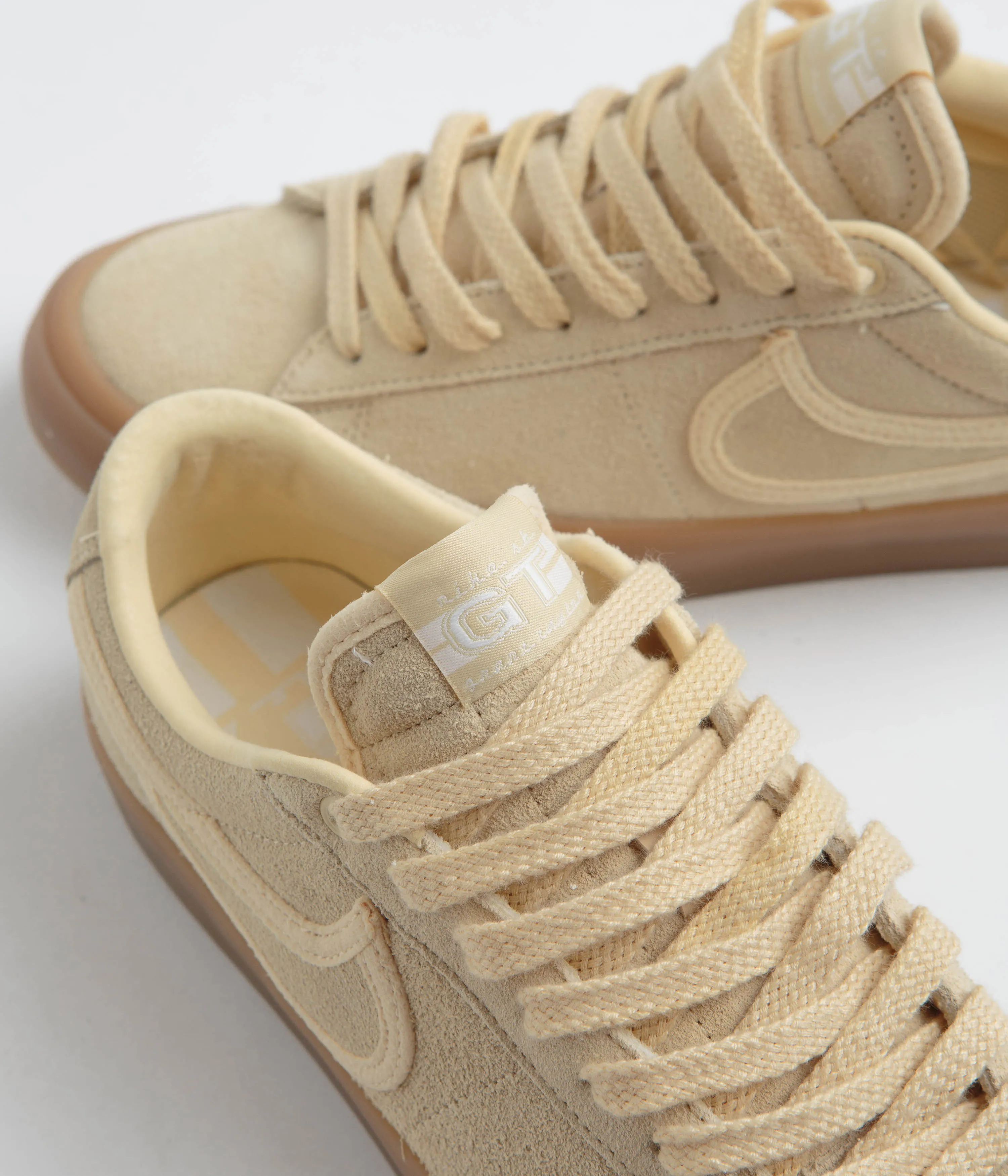 Nike SB Blazer Low Pro GT Premium Shoes - Pale Vanilla / Pale Vanilla - Pale Vanilla