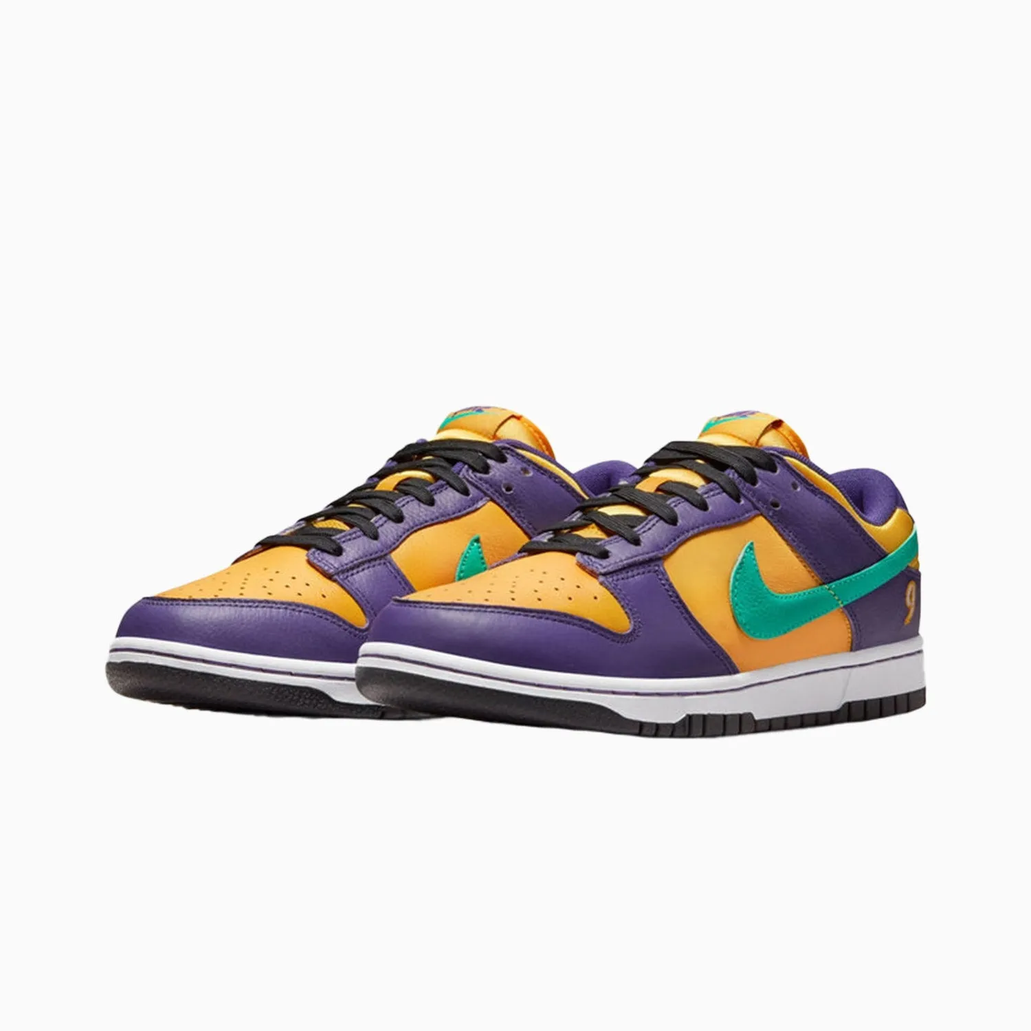 Women's Nike Dunk Low X  Lisa Leslie